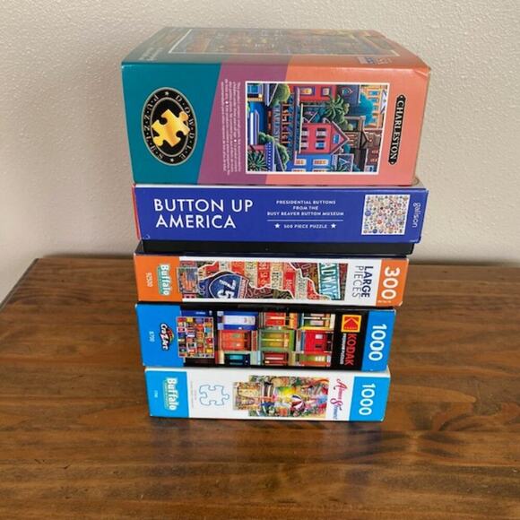Lot of 5 Puzzles - Buffalo, Galison, Dowle - Picture 1 of 6
